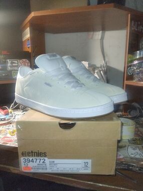 Etnies  Cream/White Scam Men's Skate Shoe - 12